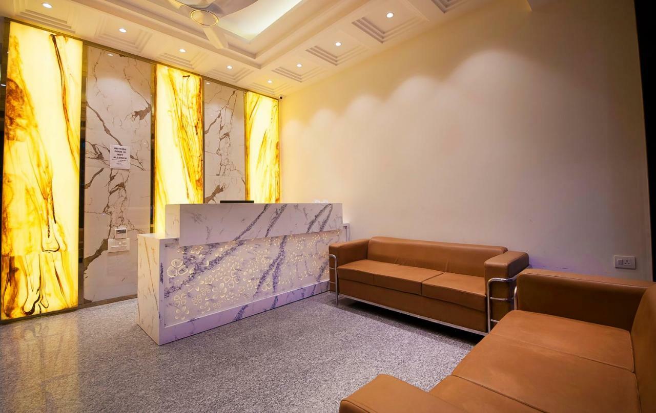 Hotel Z Suites- Delhi Igi Airport นิวเดลี ภายนอก รูปภาพ
