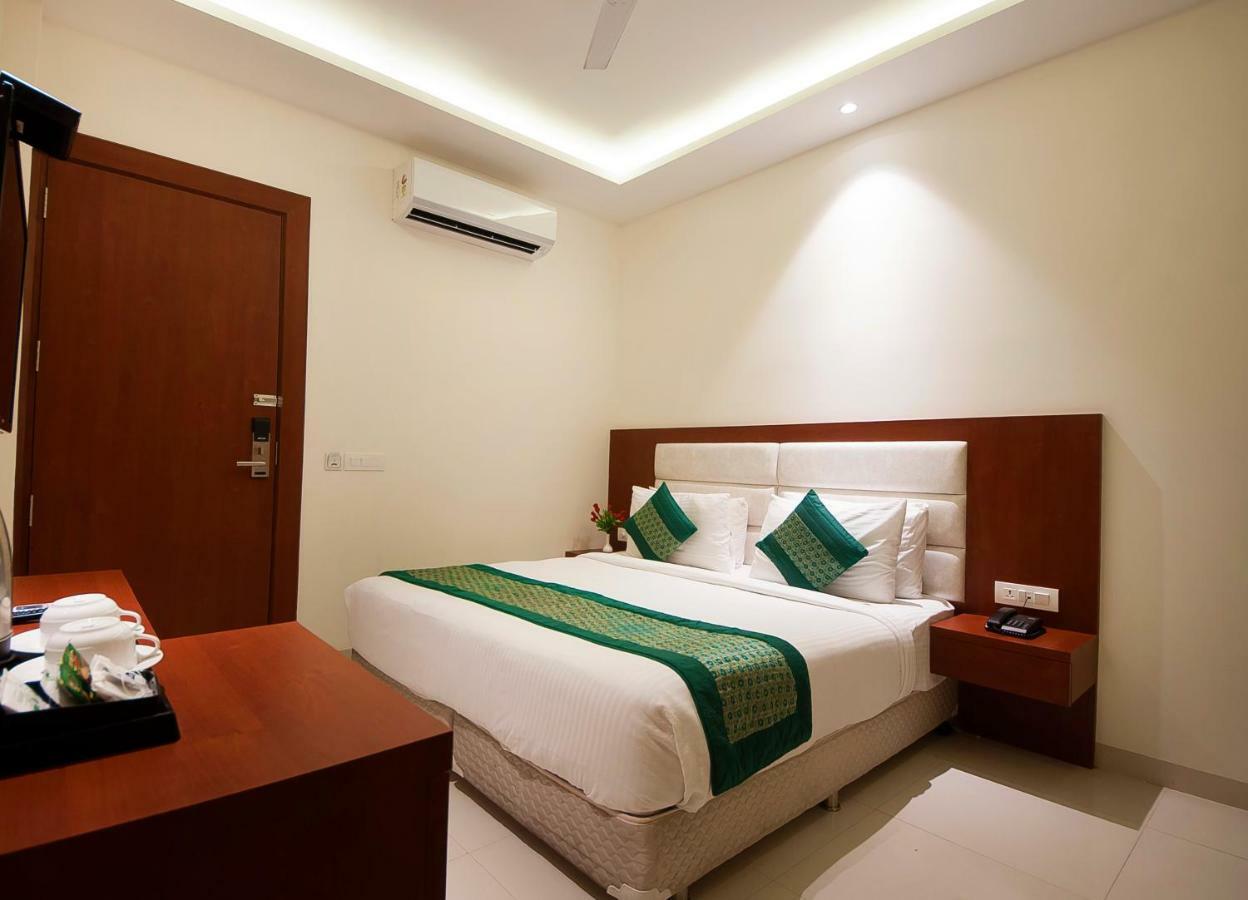Hotel Z Suites- Delhi Igi Airport นิวเดลี ภายนอก รูปภาพ