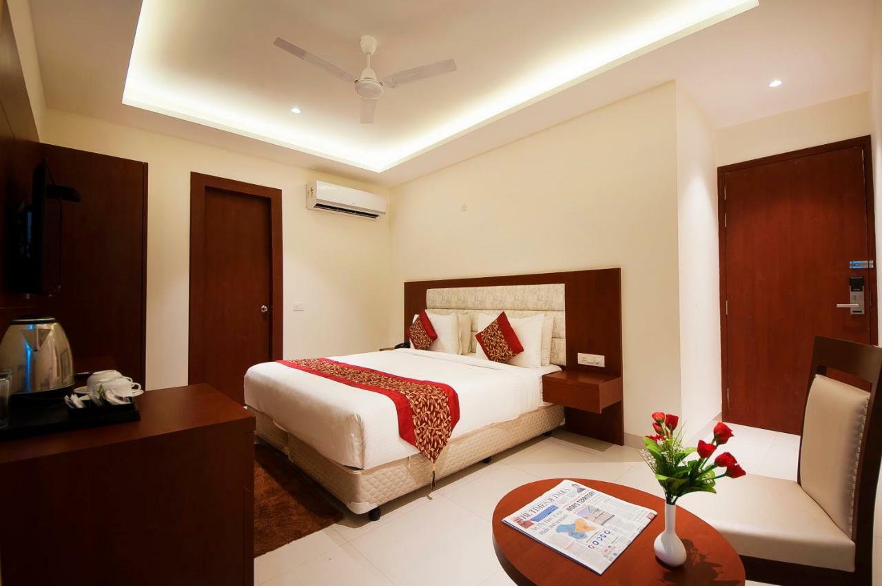 Hotel Z Suites- Delhi Igi Airport นิวเดลี ภายนอก รูปภาพ